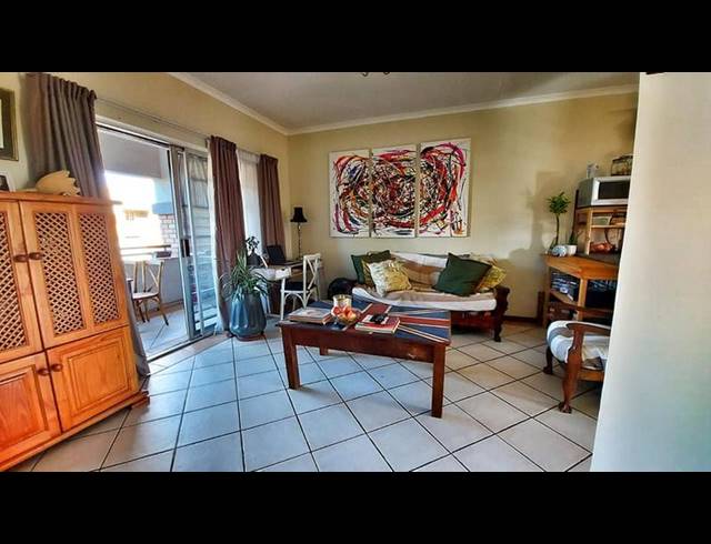 2 BEDROOM APARTMENT FOR SALE IN DIE HOEWES